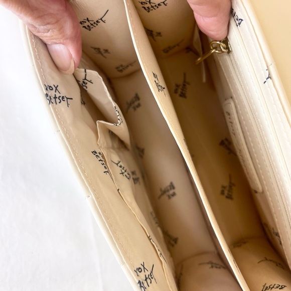 Betsey Johnson Viral Gummy Bear Candy Cream Crossbody Bag with Ice Cream Charm - Picture 10 of 12